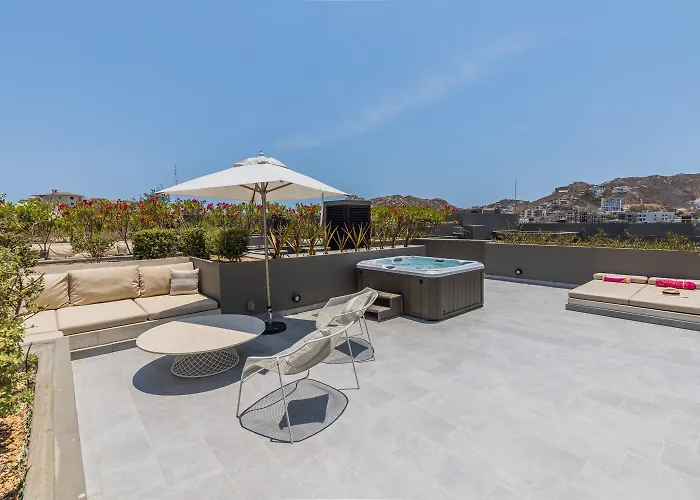 2 Bedroom Cabo Marina Walk To & Private Jacuzzi