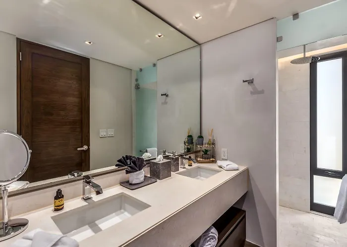 Hébergement de vacances 2 Bedroom Cabo Marina Walk To & Private Jacuzzi *