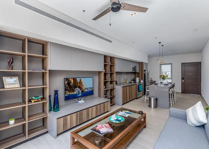 2 Bedroom Cabo Marina Walk To & Private Jacuzzi *