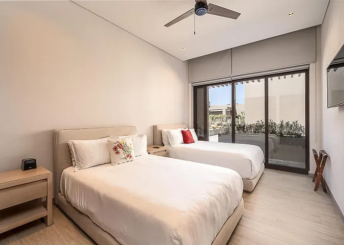 2 Bedroom Cabo Marina Walk To & Private Jacuzzi Hébergement de vacances